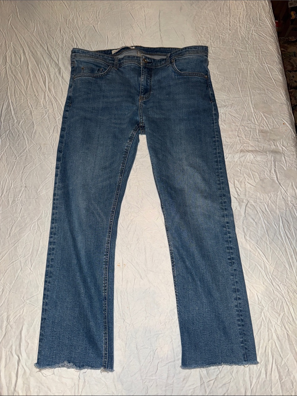 Pilcro Straight Leg Women’s Jeans in Medium Blue